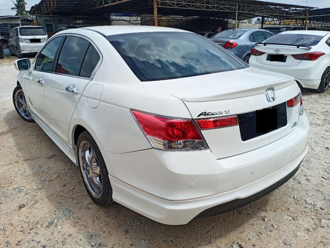 Honda Accord 2.0 VtiL ensalee