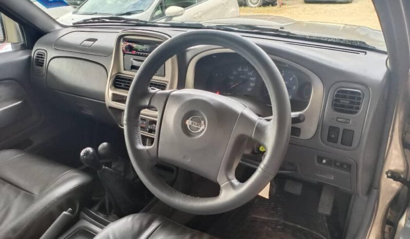 Nissan FRONTIER 2.5 4WD DIESEL TURBO (M) -TY full