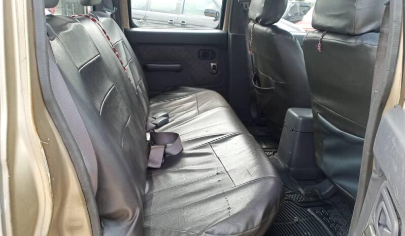 Nissan FRONTIER 2.5 4WD DIESEL TURBO (M) -TY full